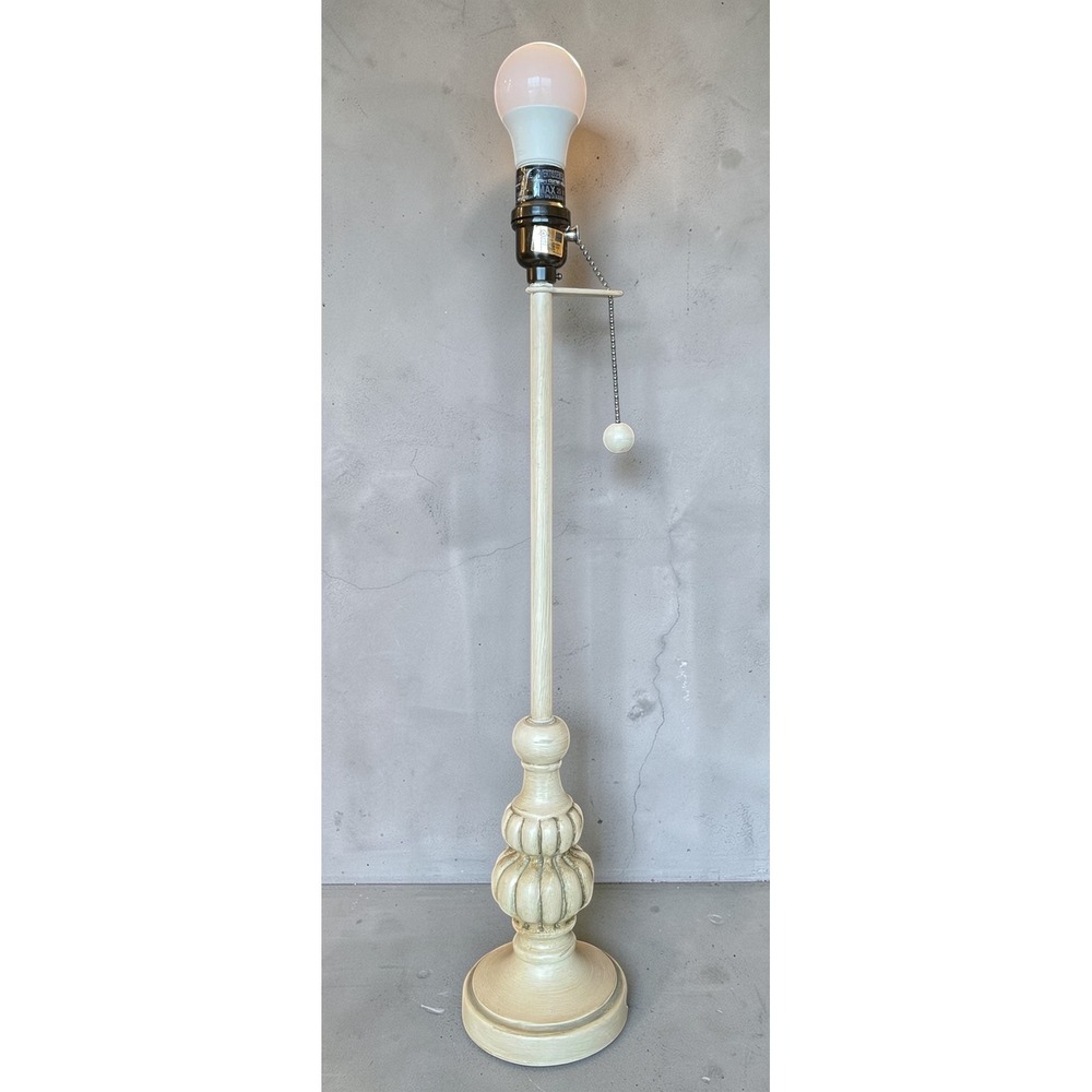 Unbranded Floor Lamp Unisex OS Cream Excellent Shabby Chic Carved Spindle Base